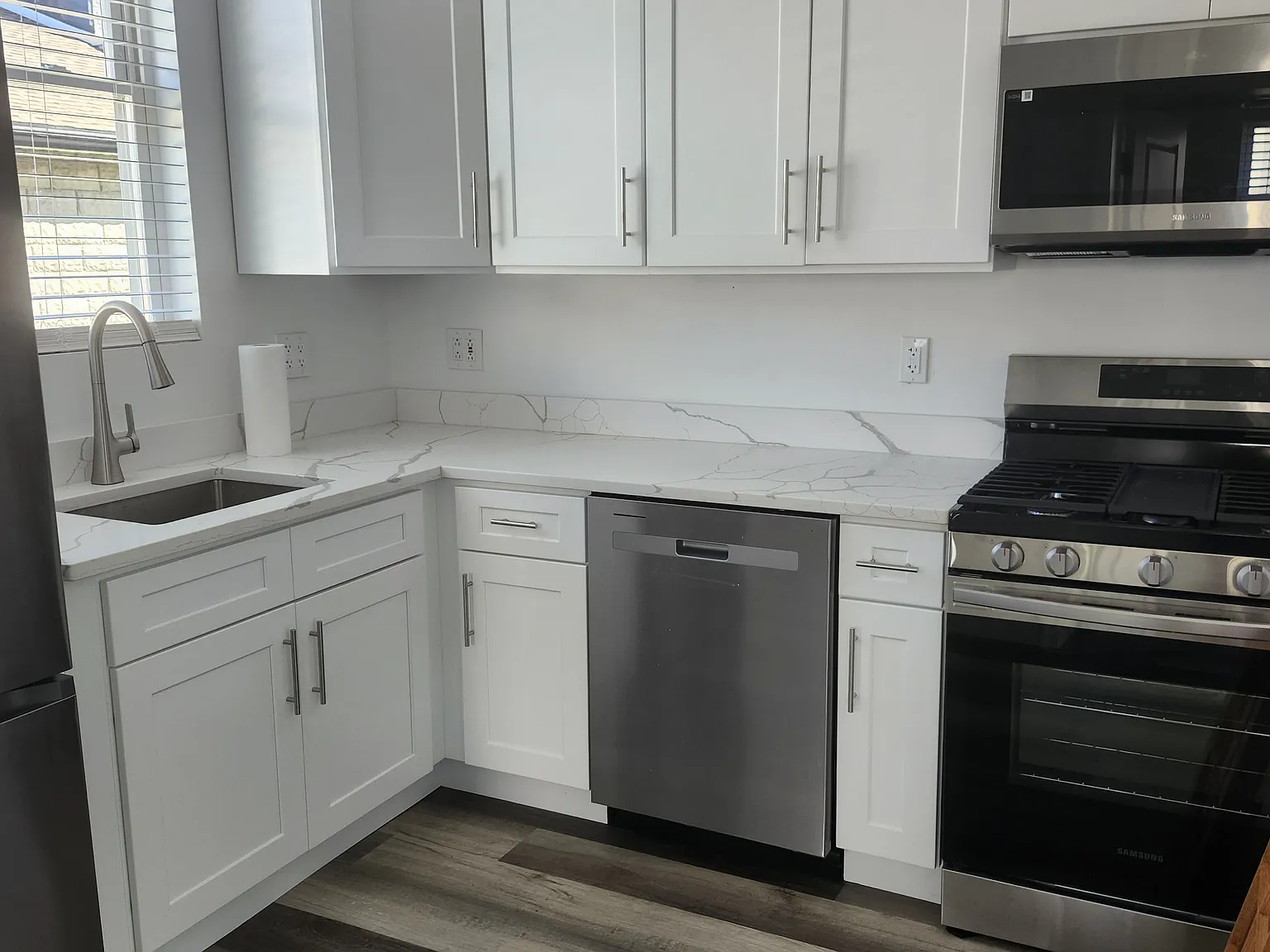 1 bed, 1.5 bath, 1682 sqft, $2,000 — Photo 4