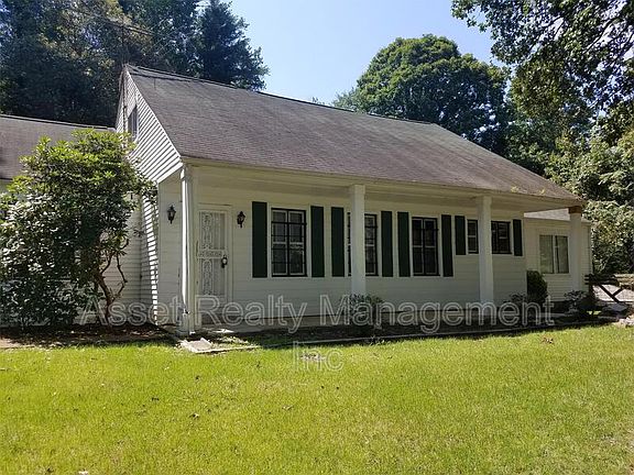 3rd image of 2033 Decatur Hwy