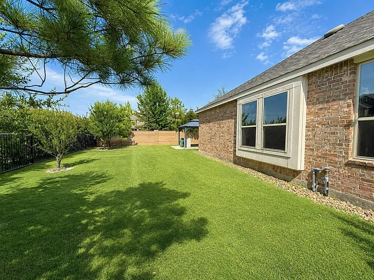 15230 Stuart Bat Cave Ln — Photo 37