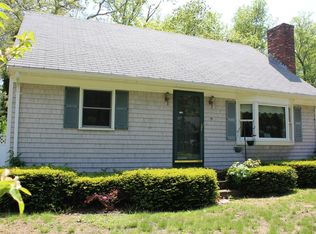 15 Sunnyfield Dr, Westport, MA 02790