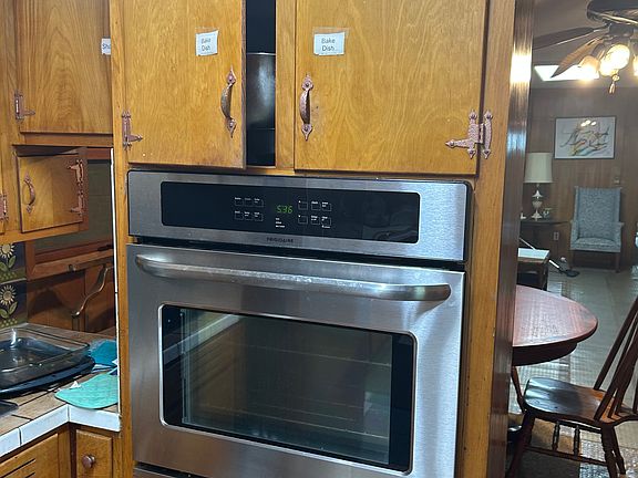 5th image of 909 Country Club Dr #5
