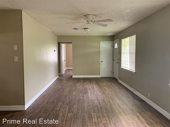 4th image of 2628 Avenue A