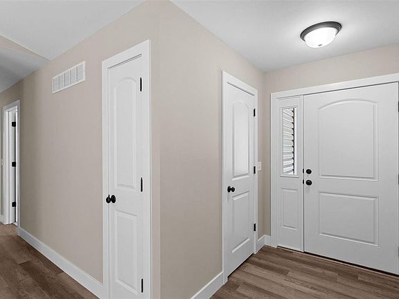 5th image of 270 Gardenia Dr