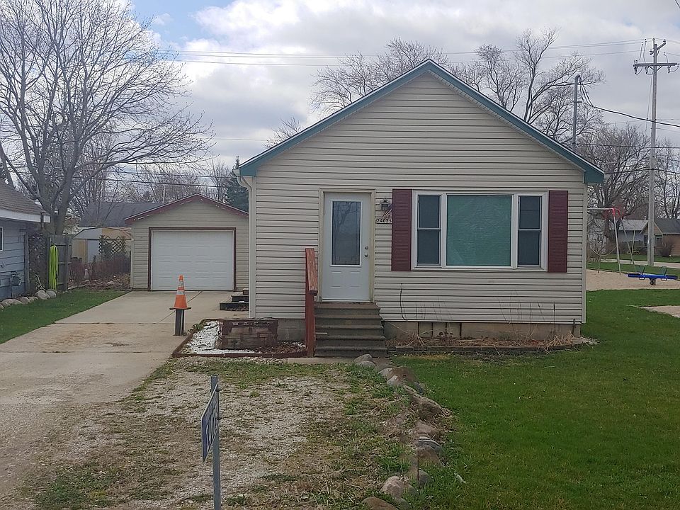 1st image of 24025 Lakeshore Dr
