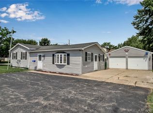 211 Hyland Ave, Depew, NY 14043