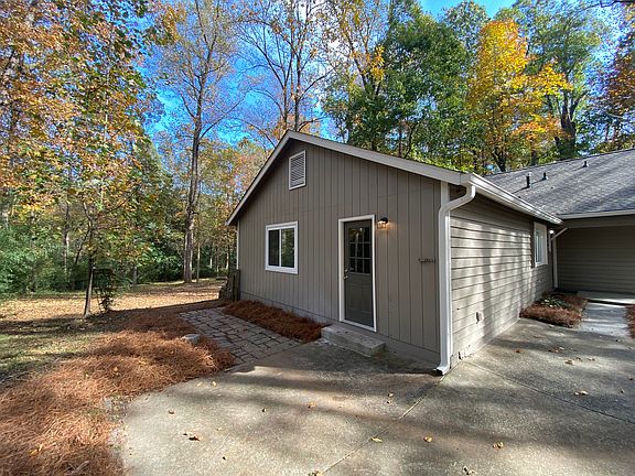 3rd image of 6822 Timbers East Dr