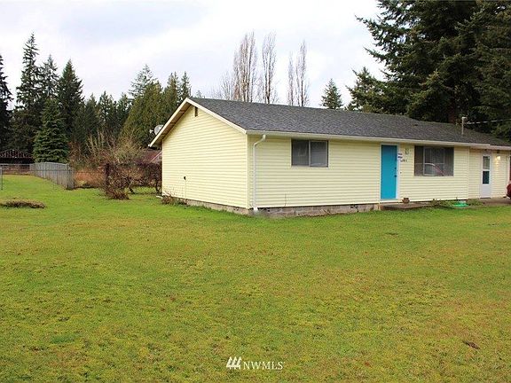 2nd image of 2932 26th Ave NE APT 1