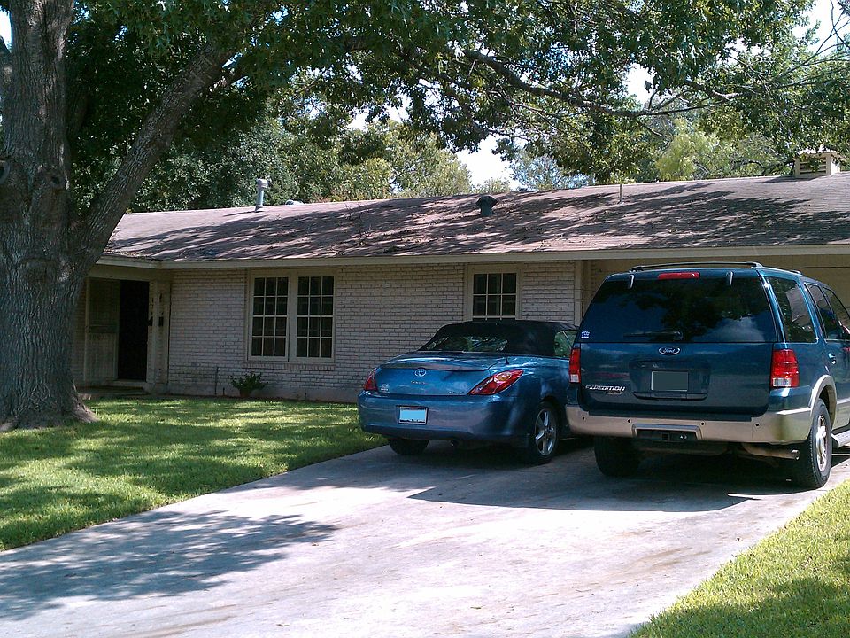 1st image of 630 Barchester Dr