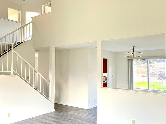 2-story Living Room and entry