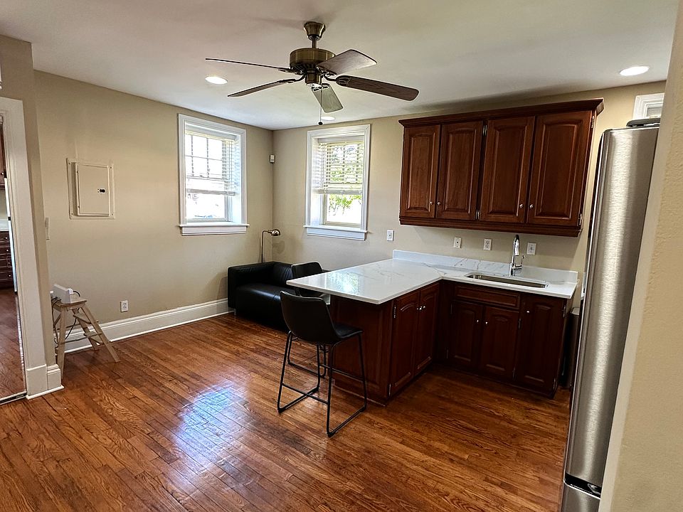 1st image of 4238 McPherson Ave #1S