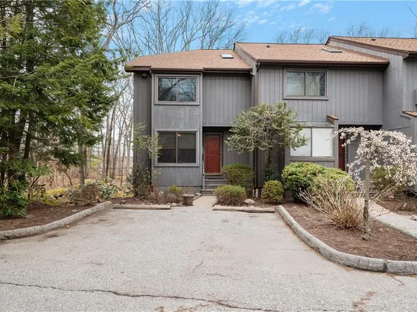 7 Wake Robin Rd Unit 905, Lincoln, RI 02865