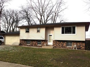 2104 Lapine St, Portage, IN 46368