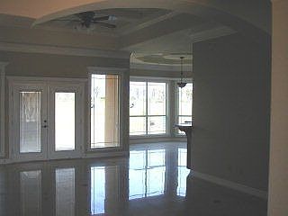 5th image of 2605 Woods Dr N