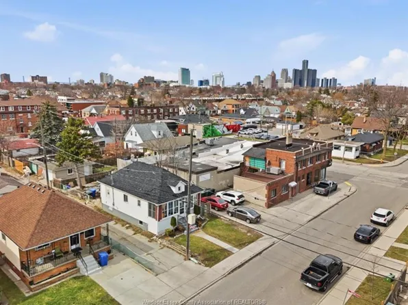 1023 Hall Ave, Windsor, ON N9A 2M6