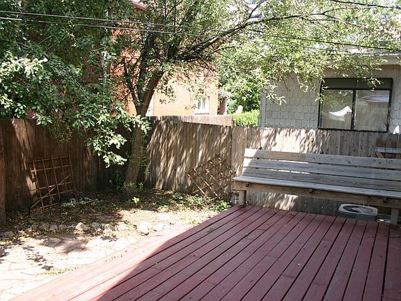 3rd image of 423 E 1st Ave