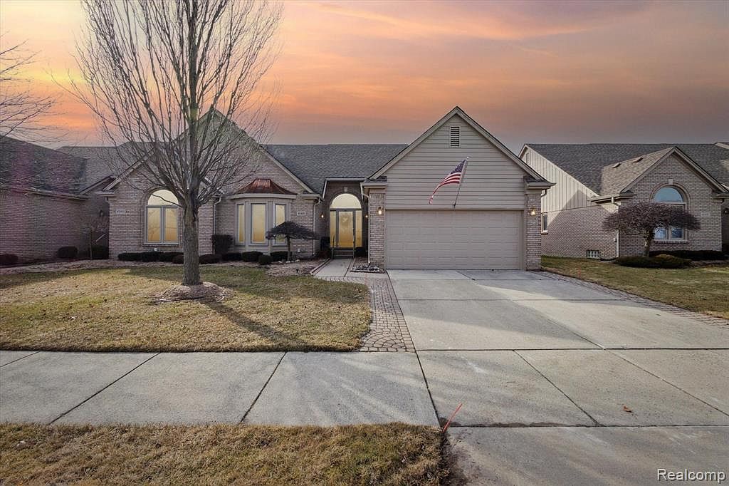 45481 Delmar Dr, MI 48044 Zillow