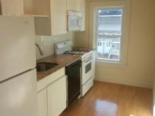 2 Mitchell St #2, Nashua, NH 03064