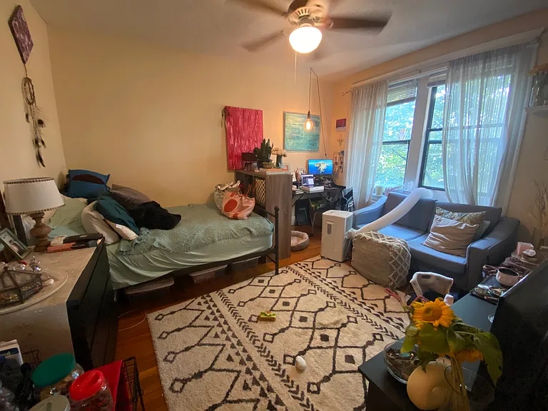 11 Park Dr #11 — Photo 2