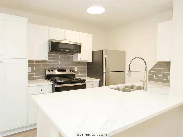 1500 Alpine Cir #A — Photo 5
