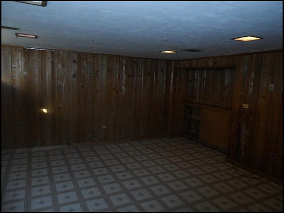 5th image of 4702 Main St #B