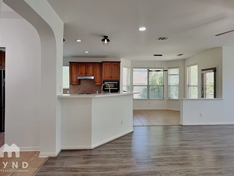 2809 Winding Shore Ln — Photo 5