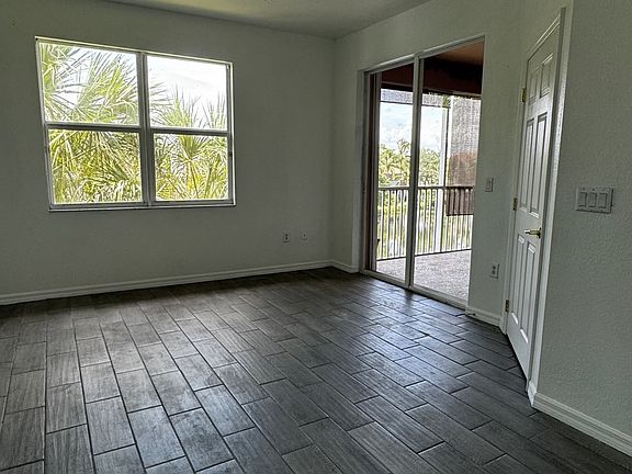 3rd image of 9611 Spanish Moss Way Unit 3733