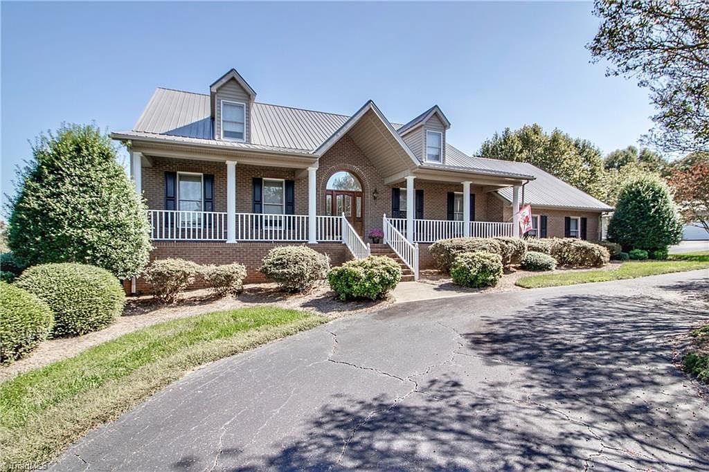 2818 Wilkesboro Hwy, Statesville, NC 28625 | Zillow