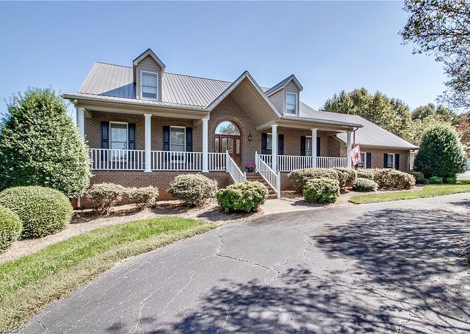 2818 Wilkesboro Hwy, Statesville, NC 28625 | Zillow