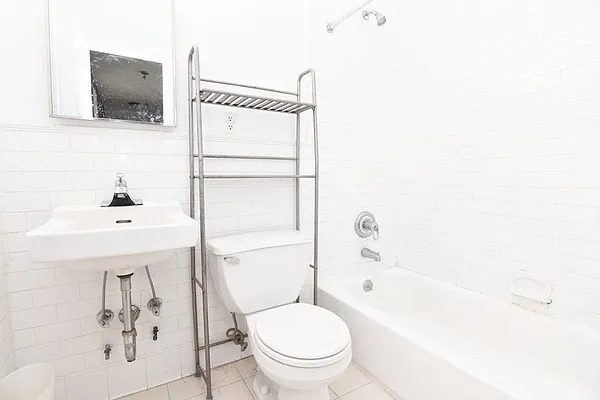 Rented by Bold New York | media 12