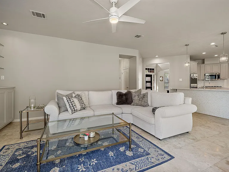 2114 Hilton Head Dr — Photo 18