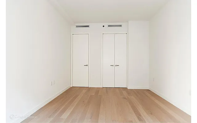 Rented by Douglas Elliman | media 16