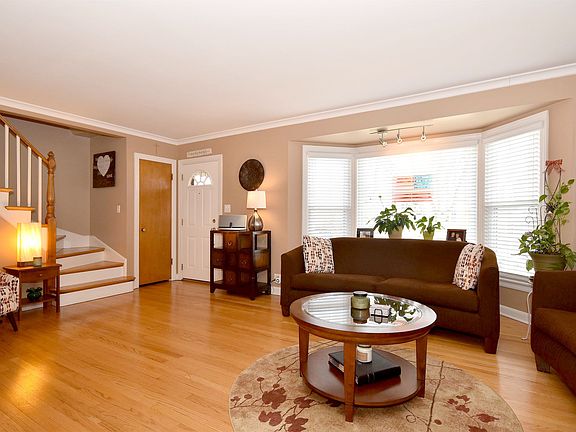 5th image of 7753 W Summerdale Ave