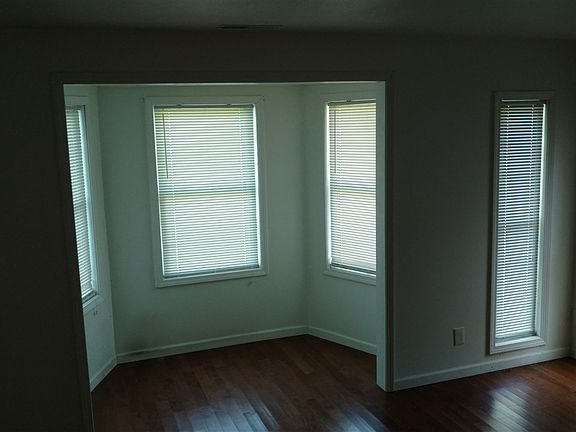 5th image of 1712 Bradley St