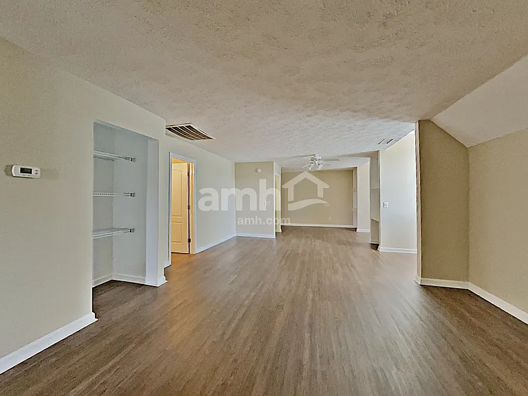 5108 Bumblebee Dr — Photo 4