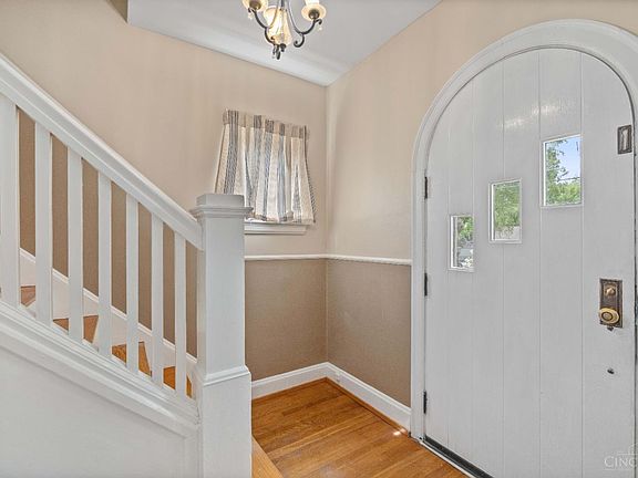 4th image of 6416 Fairhurst Ave