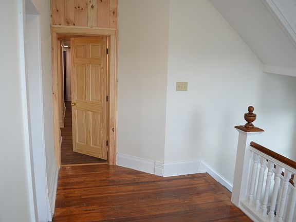 5th image of 444 Chestnut St #B