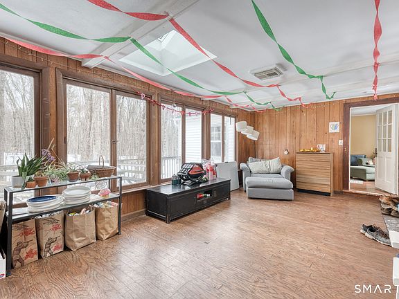 5th image of 113 Hanks Hill Road