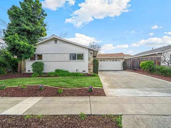 3rd image of 2330 Maximilian Dr