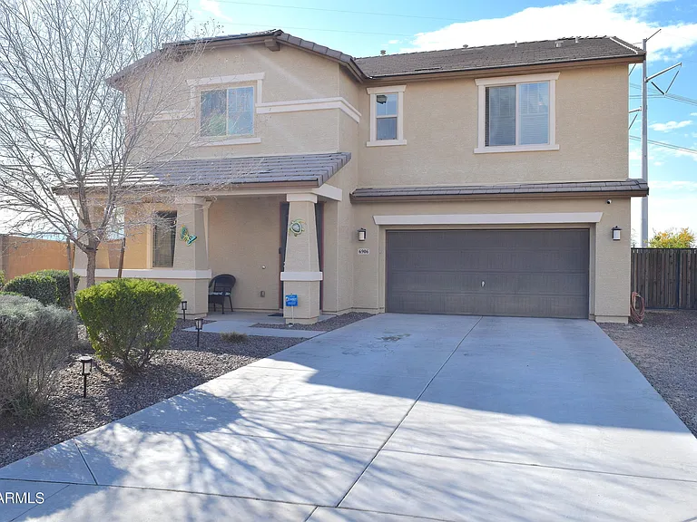 6906 S 78th Dr — Photo 2