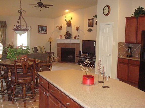 Kitchen/Living Area