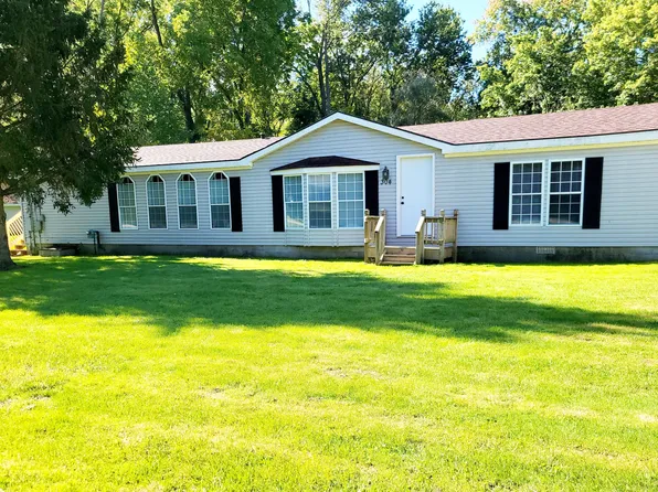 304 Maple St, Paw Paw, MI 49079