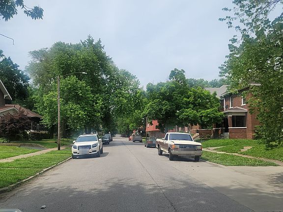 5th image of 2419 Delmar Ave