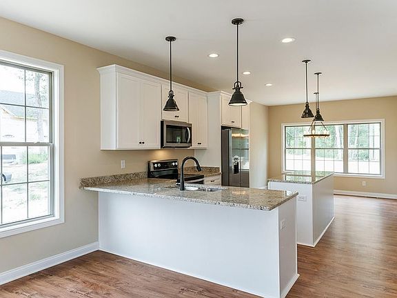 5th image of 236 Tahoe Way
