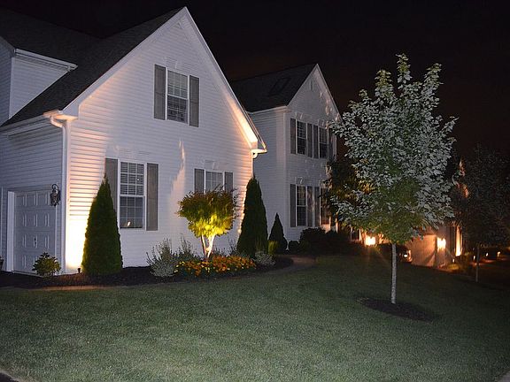 5th image of 22 Grovehill Ct