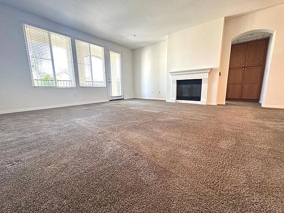 4th image of 1721 S Hill Rd #201
