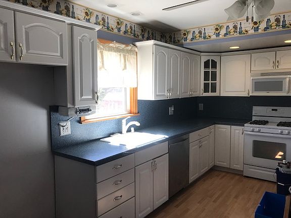 Eat in Kitchen