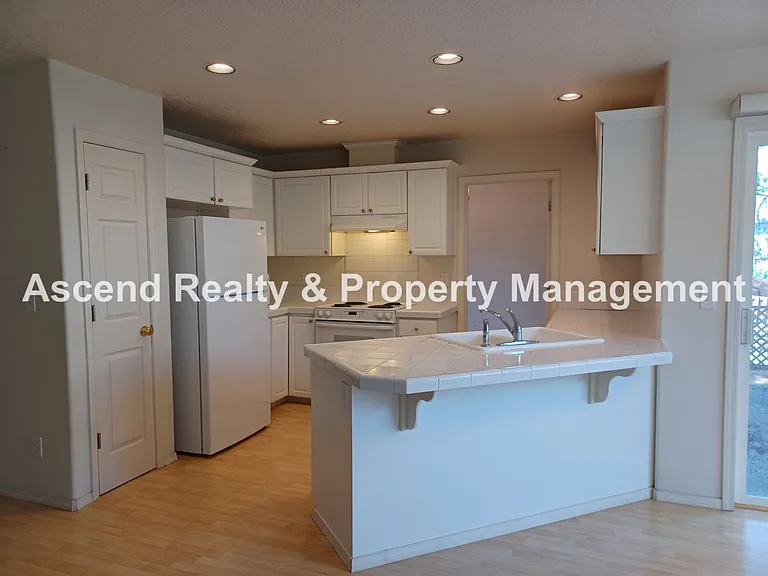15133 NW Fawnlily Dr — Photo 10