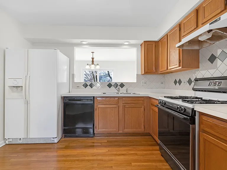 5370 Sequoia Ct — Photo 16