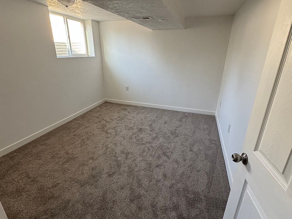 1st image of 3780 W Moreland Cir