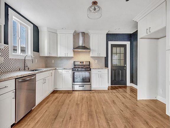 4th image of 328 Wallace Avenue
